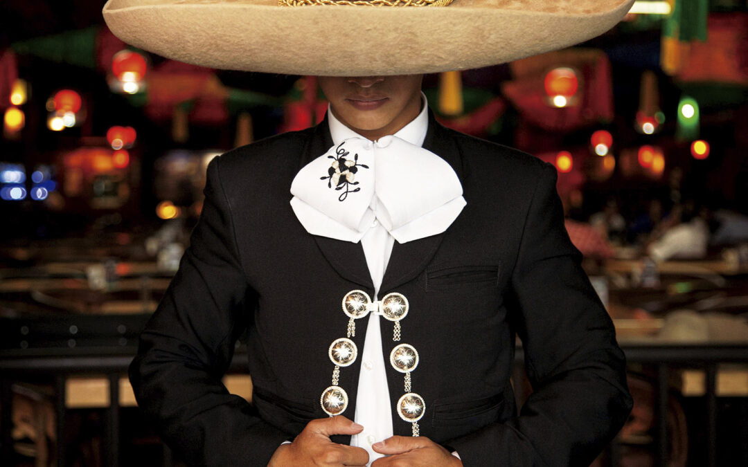El traje de mariachi: origen y evolución de esta vestimenta